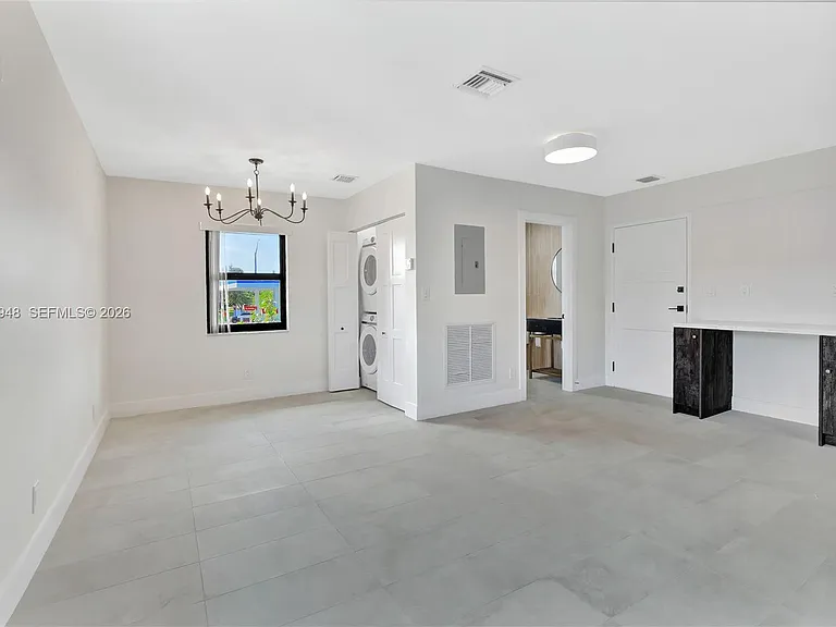 5980 SW 40th Ave #D — Photo 9