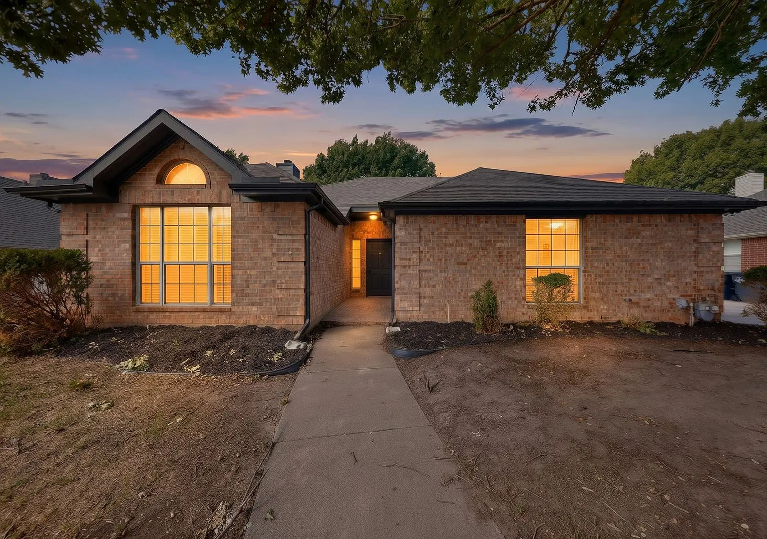 Newly Renovated Home In McKinney — Photo 1