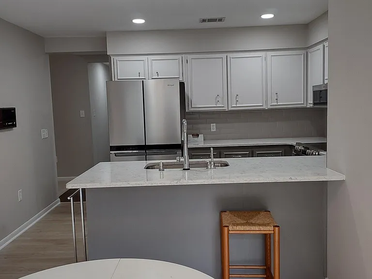 13 Village Green Cir — Photo 9