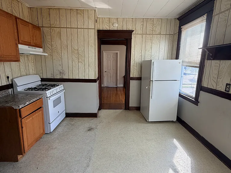 72 Peck Ave #2 — Photo 6