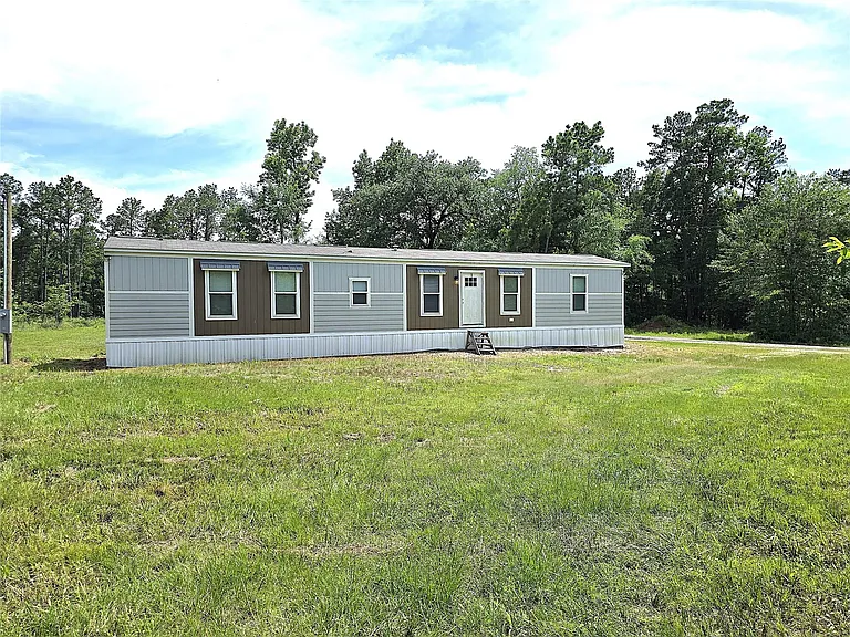 215 Buffalo Way — Photo 1