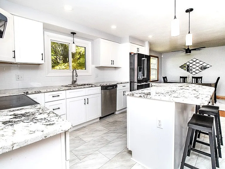 5751 Sunset Ter — Photo 12