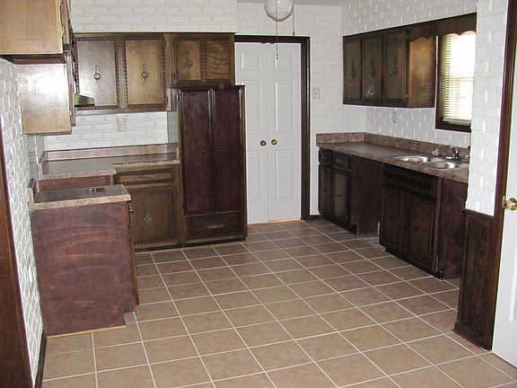 3rd image of 5771 Bartlett Woods Dr