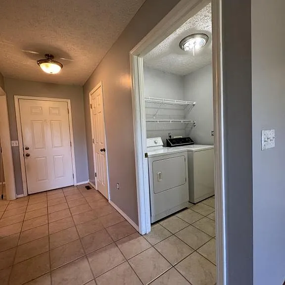 5709 N 12th Ave — Photo 12