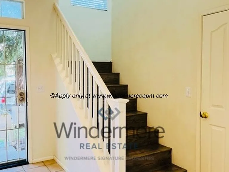 130 Penhow Cir — Photo 5