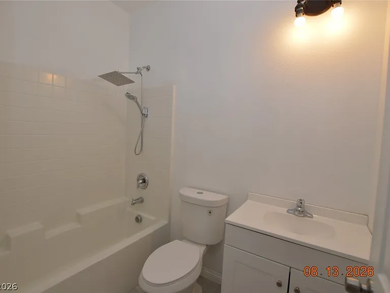 1840 Princeton St — Photo 13