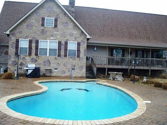 1st image of 7211 W Chermont Cir