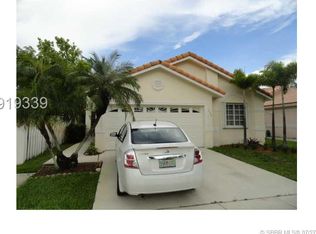 535 SW 177th Ave, Pembroke Pines, FL 33029