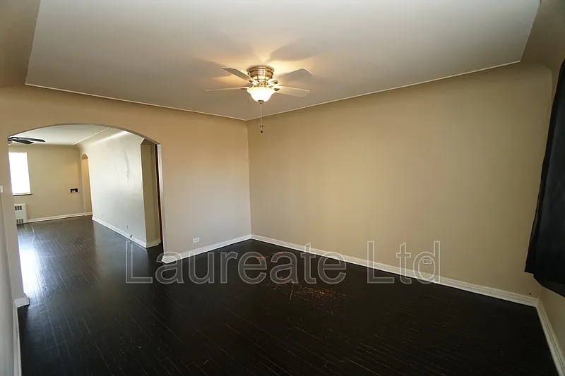 2 bed, 1.0 bath, 1100 sqft, $1,595 — Photo 3