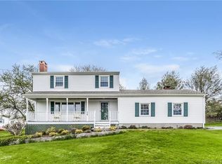 176 Phoenix Dr, Groton, CT 06340