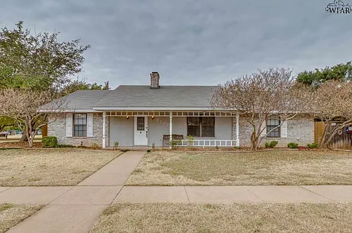 3702 Lesley Heights St Photo 1