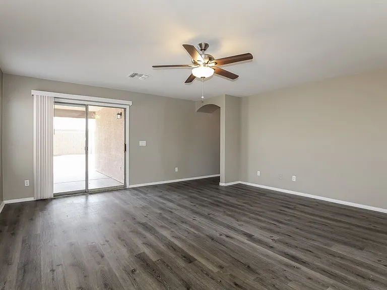 1715 W Saint Catherine Ave — Photo 7