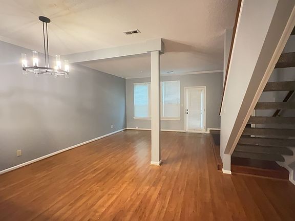 4th image of 1547 Heritage Ave