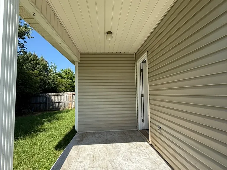 213 Kentshire Ln — Photo 20