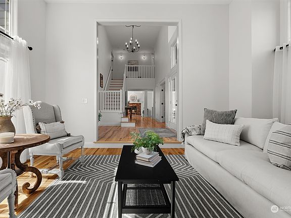 5th image of 1620 42nd Street NW