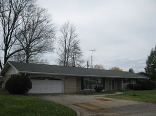 126 Pleasant View Dr, Mitchell, IN 47446