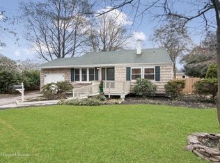 3015 Connecticut Ave, Medford, NY 11763