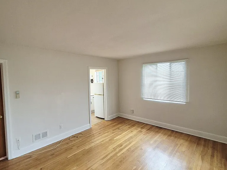 3230 W Grace St #3 — Photo 3
