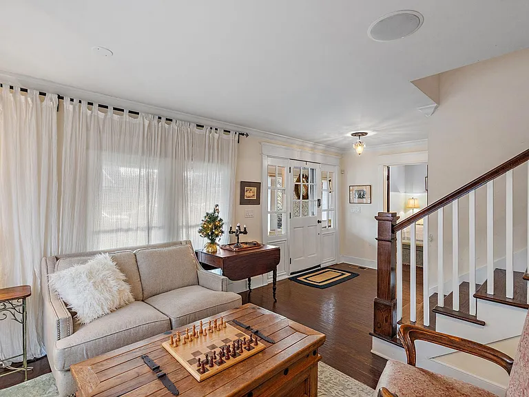 1407 Holly St — Photo 36