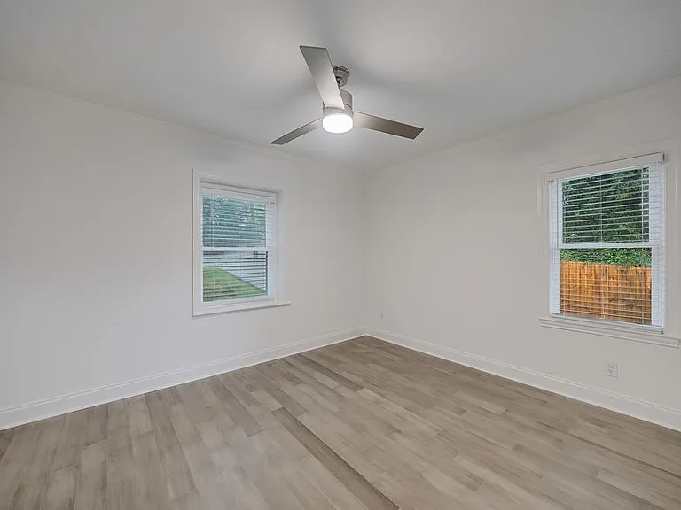 593 Lynnhaven Dr SW — Photo 30