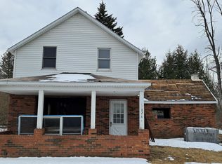 1828 Harrison Ave, Cheboygan, MI 49721