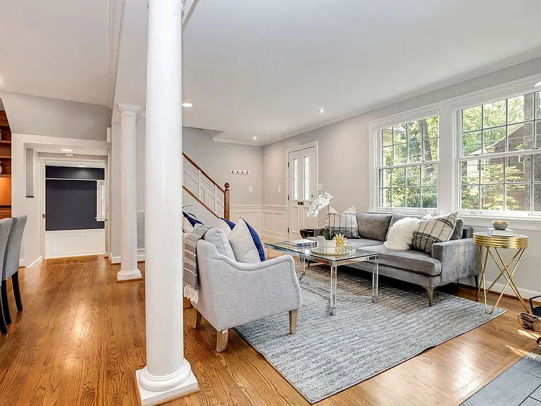3233 Stephenson Pl NW — Photo 5