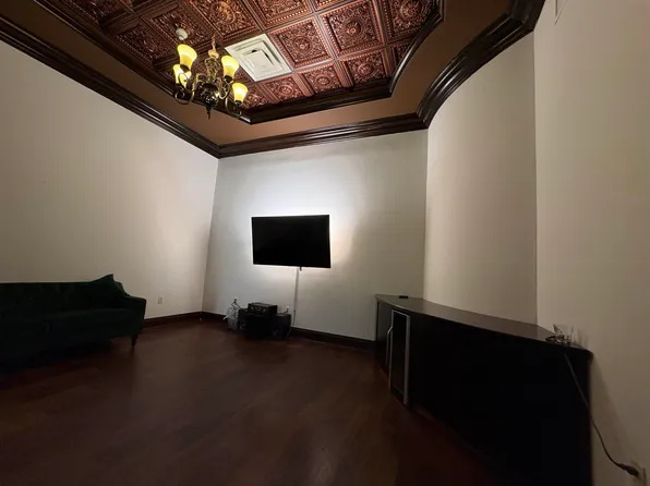 12-14 Hudson Place image 6 of 23