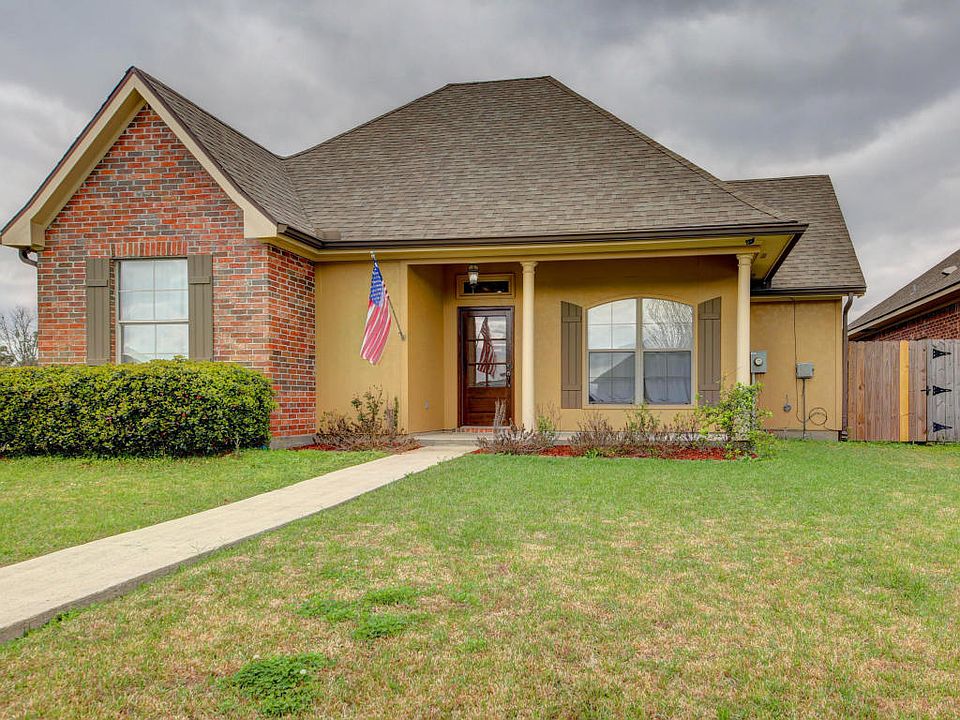 1st image of 106 Country Village Dr