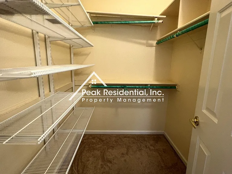 402 Harlow Ct — Photo 27