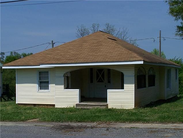 1st image of 150 E Spencer Ave