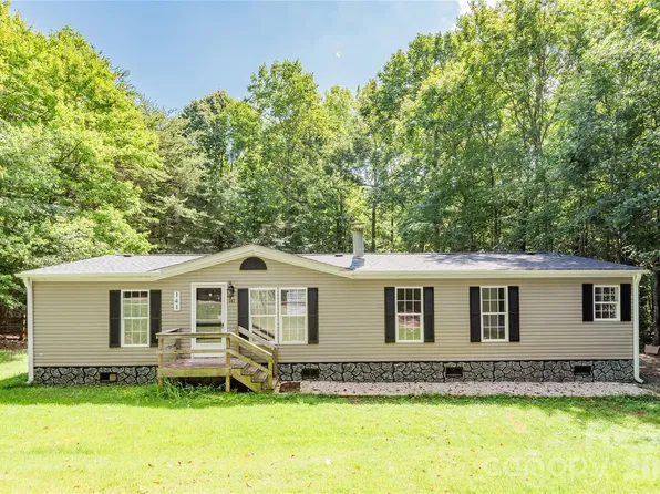 141 Tommys Ln, Mooresville, NC 28117