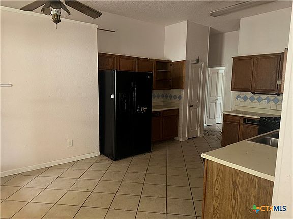 4th image of 307 Illinois Dr