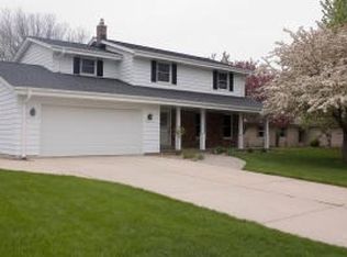 W161N11161 Meadow Ct, Germantown, WI 53022