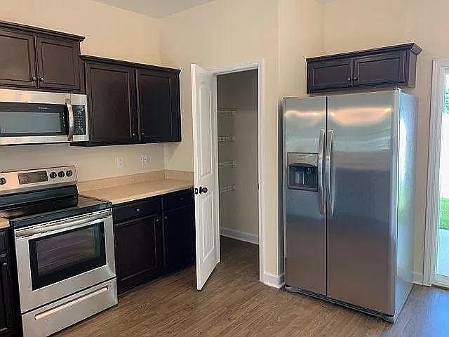 Kitchen & Pantry