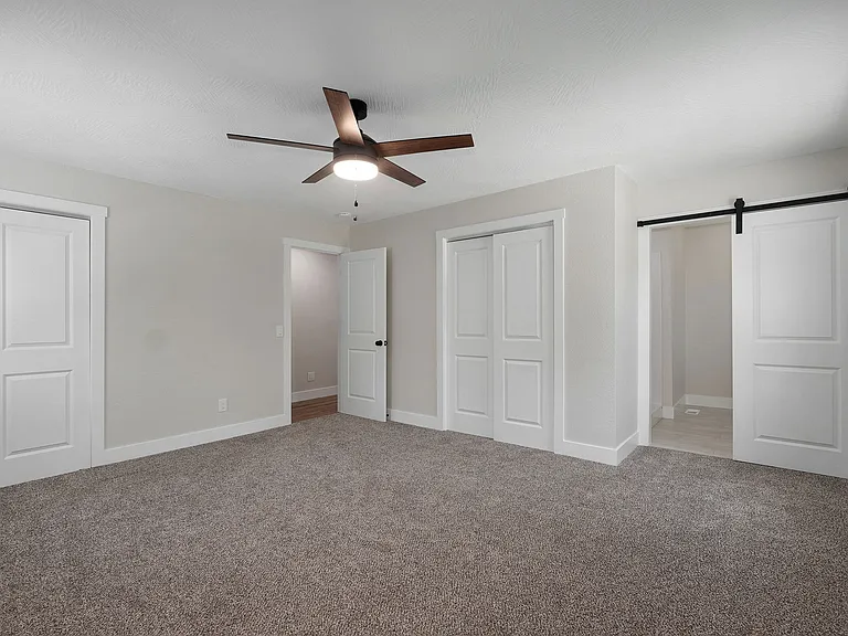 2558 W Village Ln — Photo 20