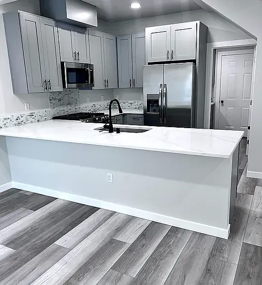 1806 N Coach Ln — Photo 3