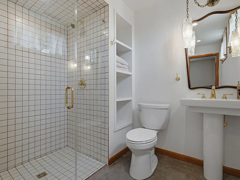 5028 Danby Dr — Photo 30