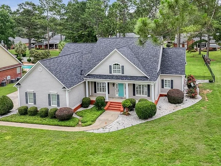 146 Hank Dr — Photo 2