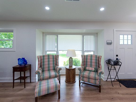 5th image of 743 Sinlea Ave