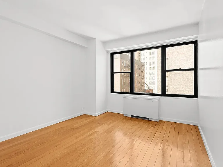 120 E 90th St #8H — Photo 4