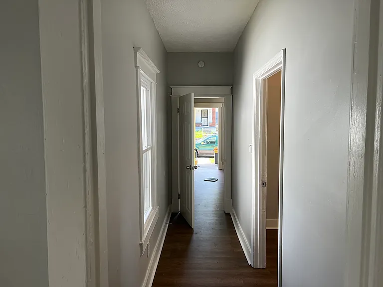 1763 W Gaulbert Ave — Photo 7