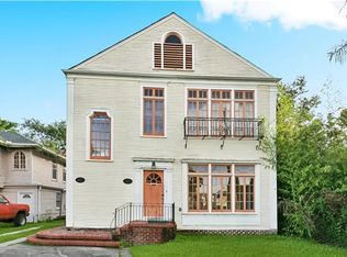 5801 Fontainebleau Dr, New Orleans, LA 70125