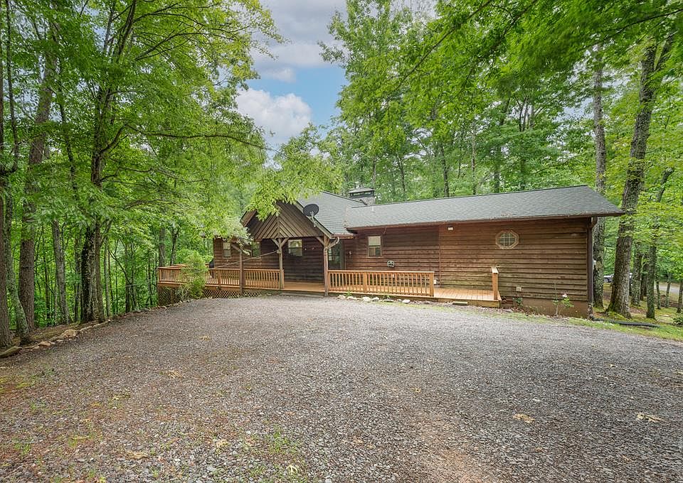 1st image of 144 Wolf Ridge Ln