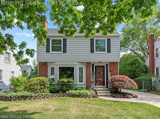 1668 Villa Rd, Birmingham, MI 48009