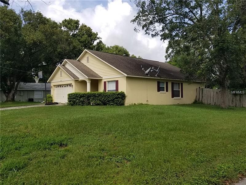 2nd image of 805 Carlson Dr