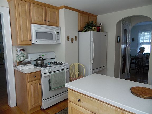 2nd image of 11 Washington Ave