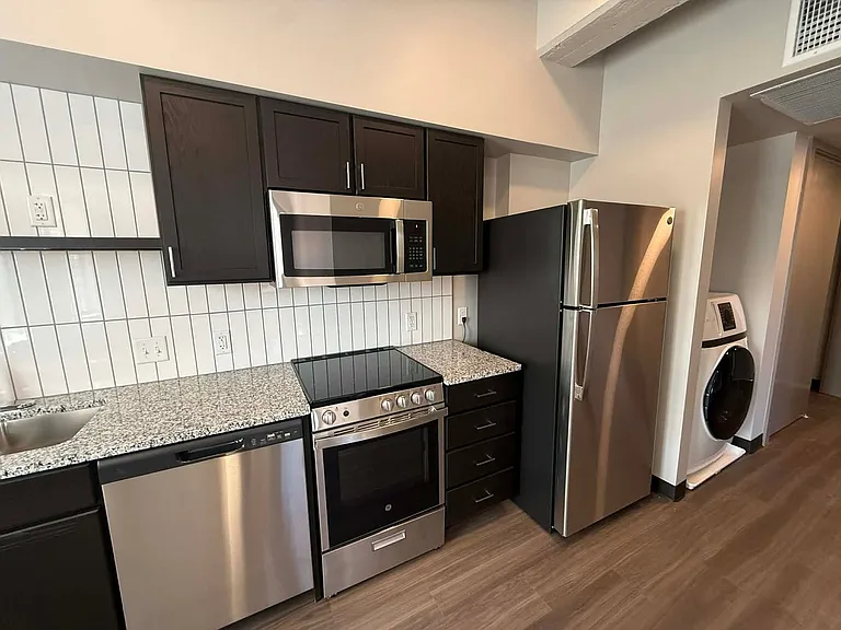 The Arnold Apartments — Photo 28