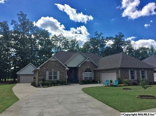 2901 Turtle Pond Ln SW, Hartselle, AL 35640
