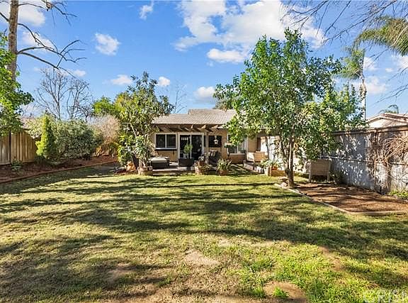 5th image of 25848 Estaban Dr