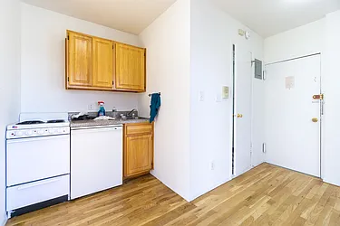 Rented by City Connections Realty